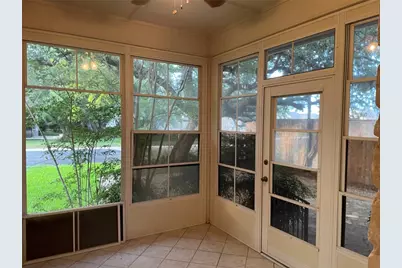 120 W Brazos Drive, Georgetown, TX 78628 - Photo 9