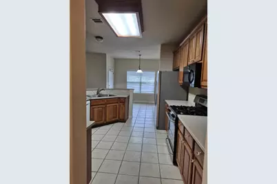 808 Busleigh Castle Way, Pflugerville, TX 78660 - Photo 7