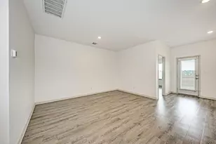 1002 Austin Bayou Dr, Hutto, TX 78634 - Photo 19