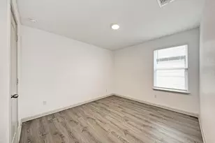 1002 Austin Bayou Dr, Hutto, TX 78634 - Photo 29