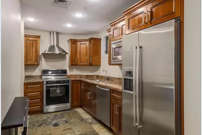 1812 West Avenue Avenue #303, Austin, TX 78701 - Photo 9