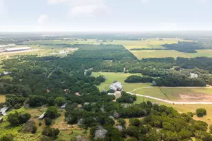 2110 Co Rd 285, Liberty Hill, TX 78642 - Photo 29