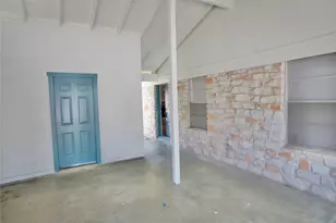 1301 Glenda Dr, Round Rock, TX 78681 - Photo 3