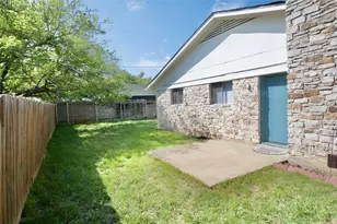 1301 Glenda Dr, Round Rock, TX 78681 - Photo 11