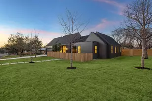 4700 Philco Dr, Austin, TX 78745 - Photo 3