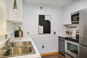 3013 E 18th St, Austin, TX 78702 - Photo 13