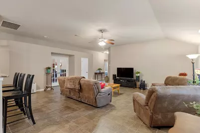 162 Sugar Creek, Buda, TX 78610 - Photo 7