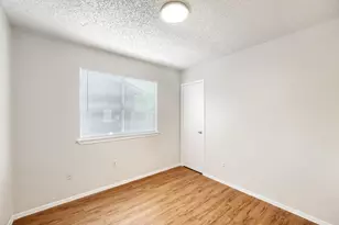 2301 Dove Springs Dr, Austin, TX 78744 - Photo 19