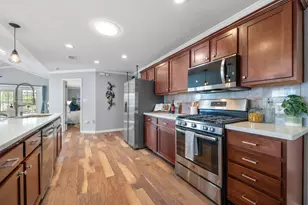 2001 E 8th St, Austin, TX 78702 - Photo 11