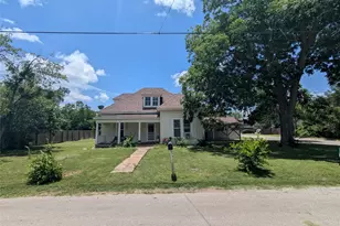 1319 Grace St, Taylor, TX 76574 - Photo 3