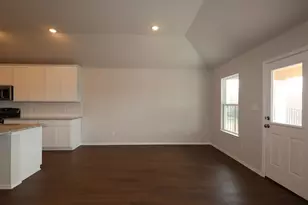 20005 Schatz Wy, Manor, TX 78653 - Photo 5