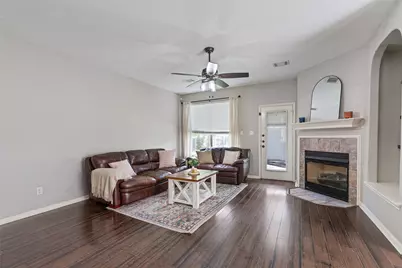 1712 Lynnville Trail, Austin, TX 78727 - Photo 3