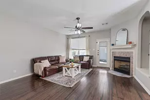 1712 Lynnville Trail, Austin, TX 78727 - Photo 3