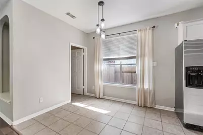 1712 Lynnville Trail, Austin, TX 78727 - Photo 5