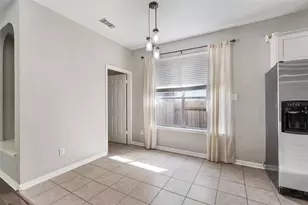 1712 Lynnville Trail, Austin, TX 78727 - Photo 5