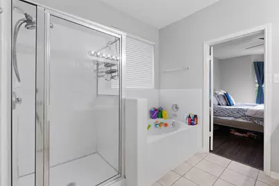 1712 Lynnville Trail, Austin, TX 78727 - Photo 11