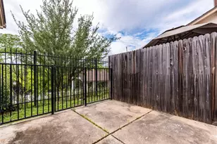 6910 Hart Ln, Austin, TX 78731 - Photo 15
