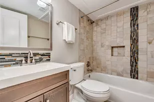 6910 Hart Ln, Austin, TX 78731 - Photo 11