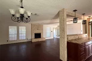 214 Meadowlakes Dr, Meadowlakes, TX 78654 - Photo 5