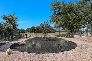200 Comal Ln, Georgetown, TX 78633 - Photo 19