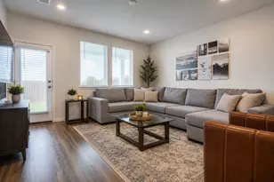 513 Emerald Cv, Georgetown, TX 78626 - Photo 5