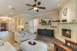 215 Woodland Park, Georgetown, TX 78633 - Photo 13