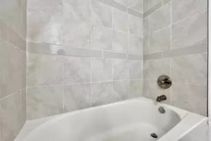 6409 Burns St, Austin, TX 78752 - Photo 17