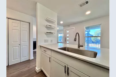 6409 Burns Street #305, Austin, TX 78752 - Photo 7