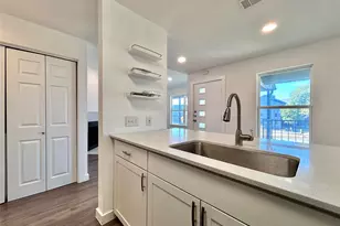 6409 Burns St, Austin, TX 78752 - Photo 7