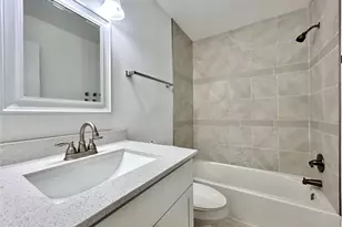 6409 Burns St, Austin, TX 78752 - Photo 9