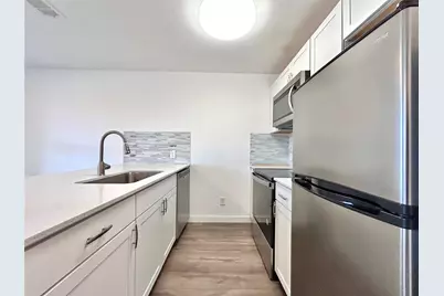 6409 Burns Street #305, Austin, TX 78752 - Photo 5