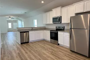 133 Captain Dooley Ln, Jarrell, TX 76537 - Photo 3