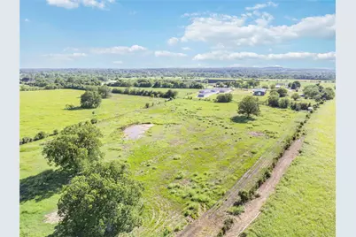 660 American Legion Road, Smithville, TX 78957 - Photo 15