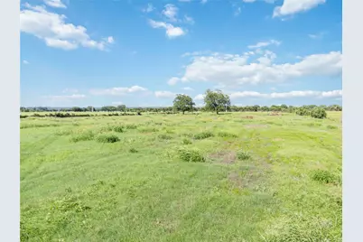 660 American Legion Road, Smithville, TX 78957 - Photo 11