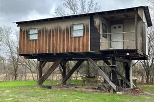 429 Hidden Shores Lp Rd, Smithville, TX 78957 - Photo 5