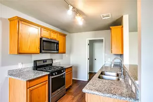 412 Ballentine Ct, Hutto, TX 78634 - Photo 7