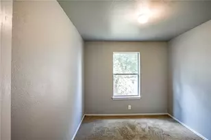 412 Ballentine Ct, Hutto, TX 78634 - Photo 13