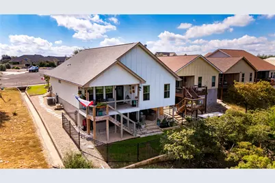 1057 Roanoke Lane, Kerrville, TX 78028 - Photo 3