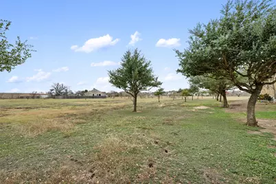 324 Apache Pass, Hutto, TX 78634 - Photo 17