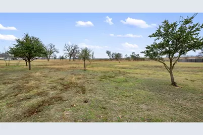 324 Apache Pass, Hutto, TX 78634 - Photo 3