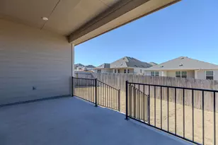 612 Seabiscuit Dr, Jarrell, TX 76537 - Photo 29