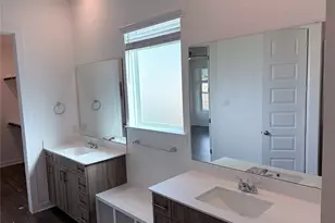 317 W Faulkner St, Liberty Hill, TX 78642 - Photo 29