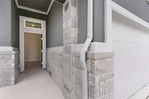 317 W Faulkner St, Liberty Hill, TX 78642 - Photo 3