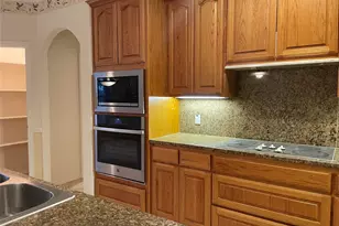 120 W Brazos Dr, Georgetown, TX 78628 - Photo 11