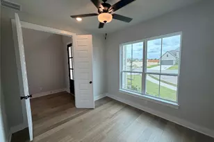 506 Uphill Ct, Liberty Hill, TX 78642 - Photo 3