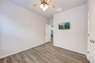 136 Finley St, Hutto, TX 78634 - Photo 31