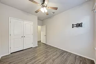 136 Finley St, Hutto, TX 78634 - Photo 27