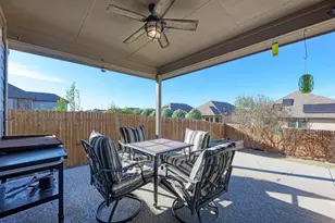 136 Finley St, Hutto, TX 78634 - Photo 37