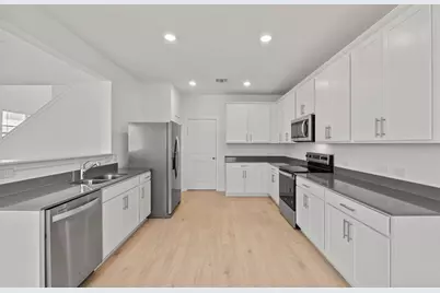 105 Green Berets Bend, Jarrell, TX 76537 - Photo 7