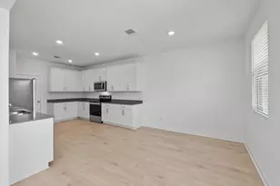 105 Green Berets Bnd, Jarrell, TX 76537 - Photo 11